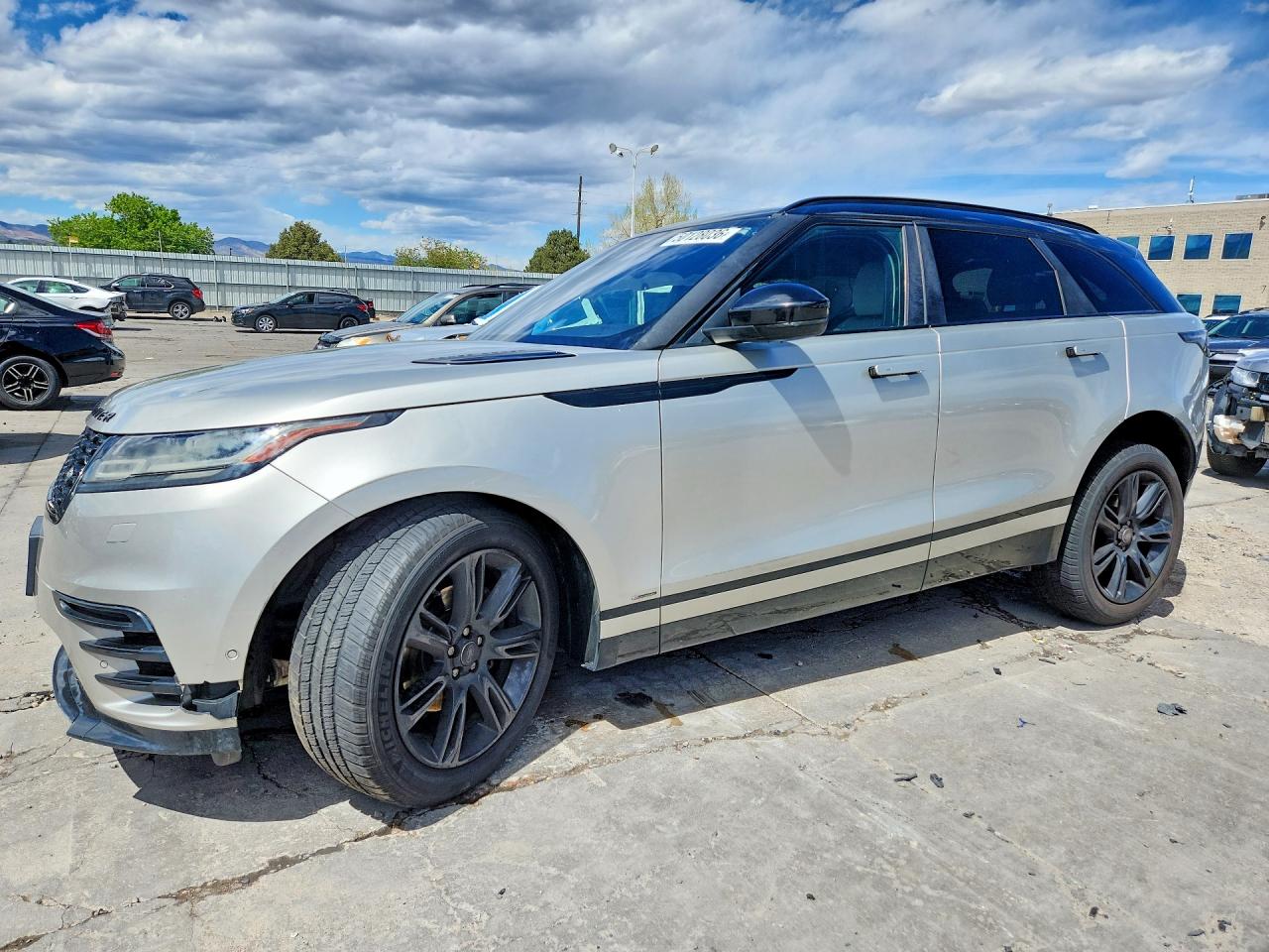 Salvage Land Rover Range Rover Image