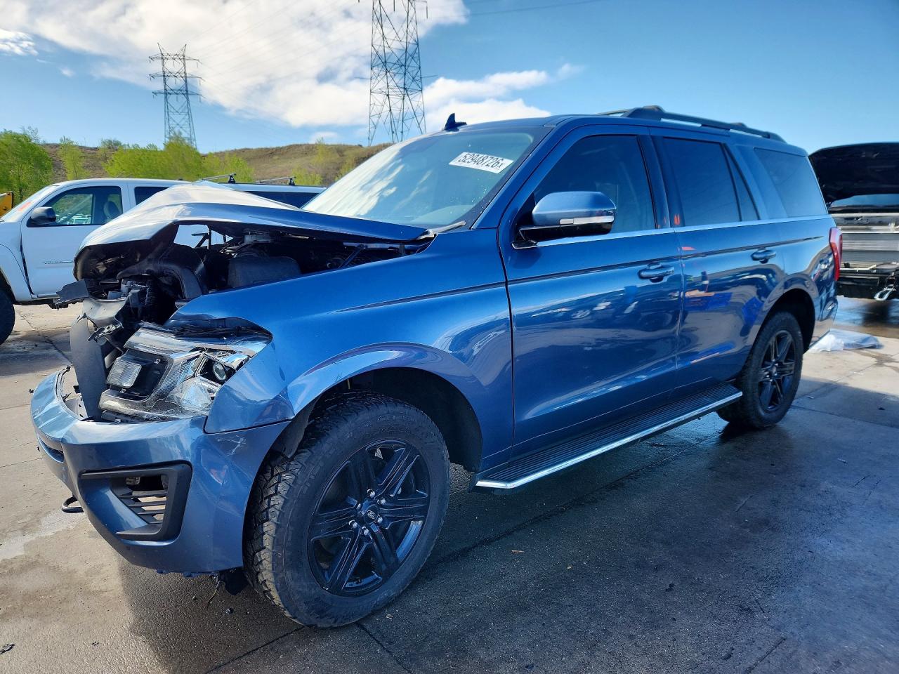 Salvage Ford Expedition Image