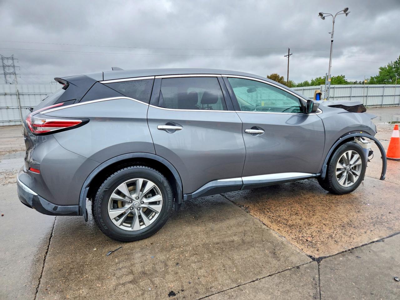 Nissan Murano S