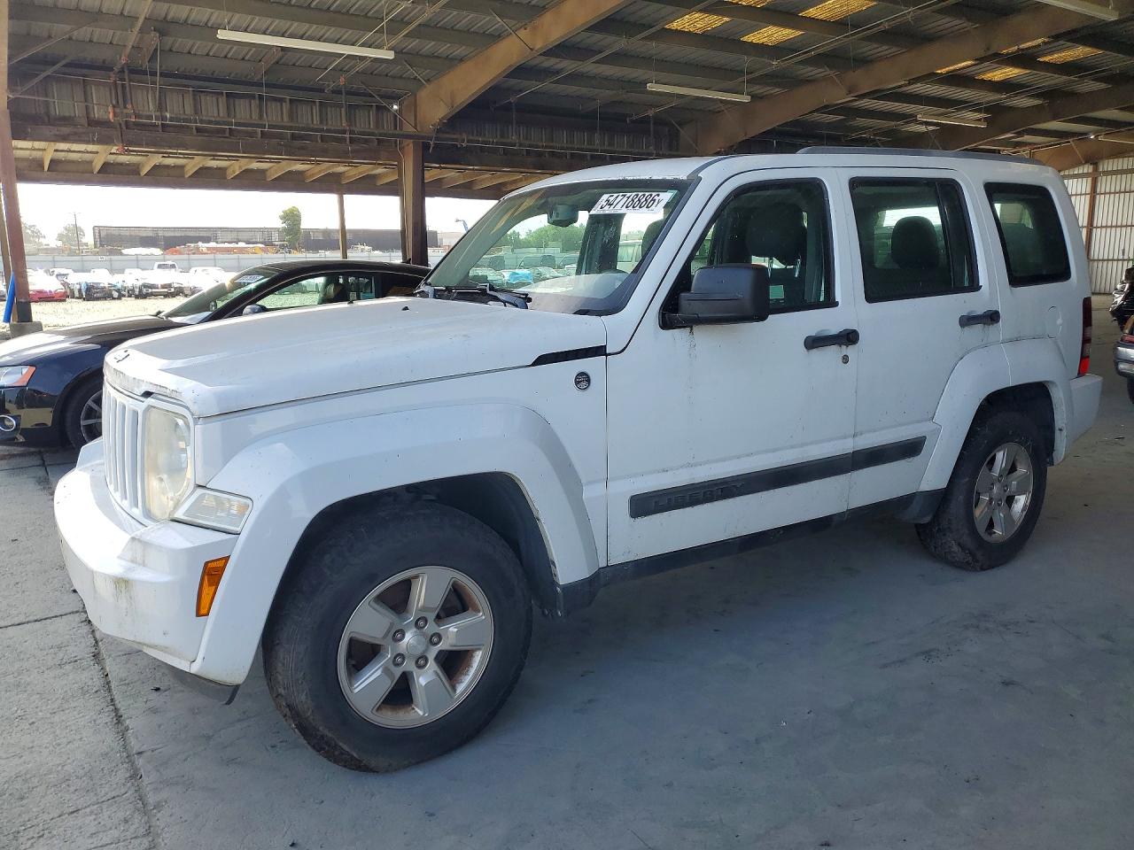 Salvage Jeep Liberty Image