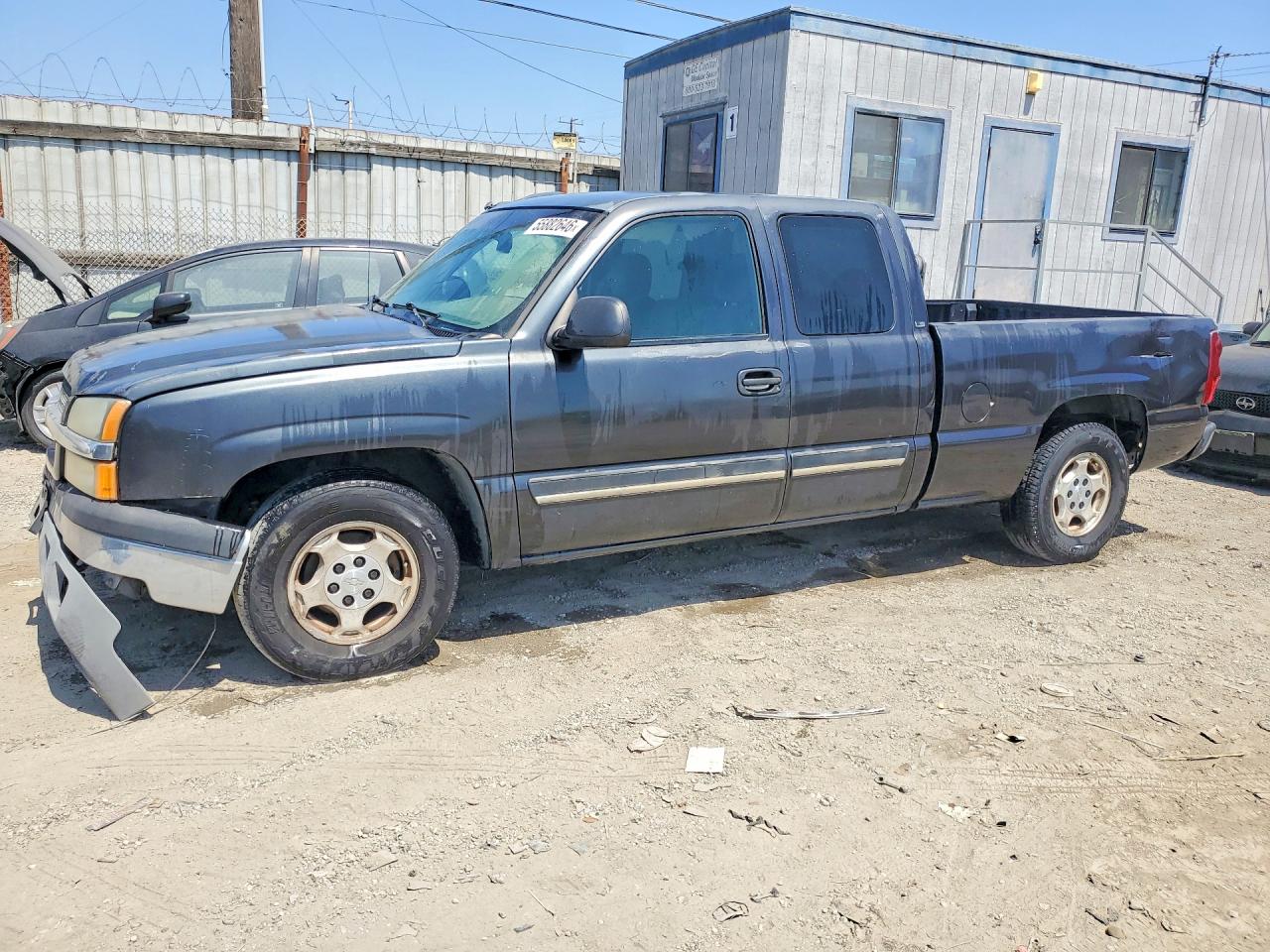 Salvage Chevrolet Silverado Image