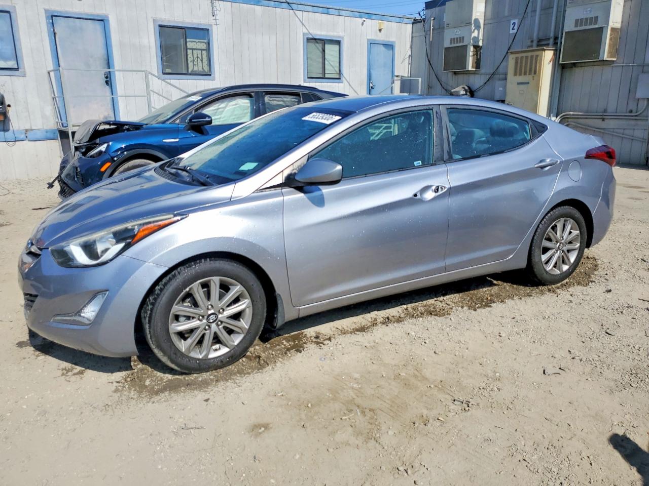 Salvage Hyundai ELANTRA Image