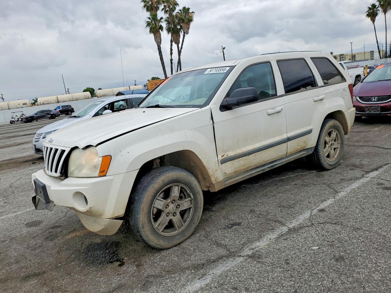 Salvage Jeep Cherokee Image