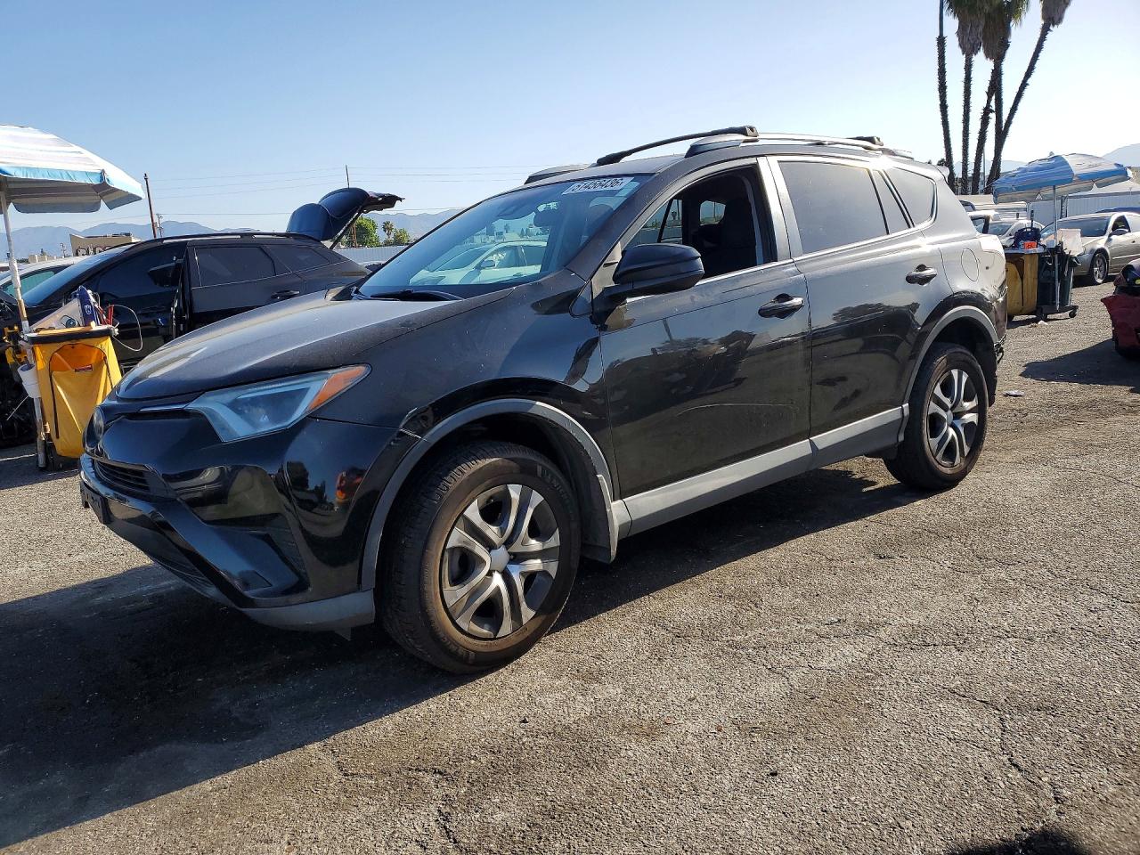 Salvage Toyota RAV4 Image