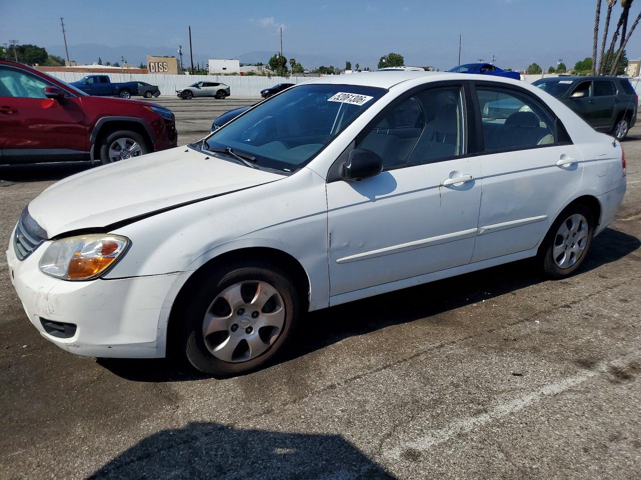 Salvage Kia Spectra Image