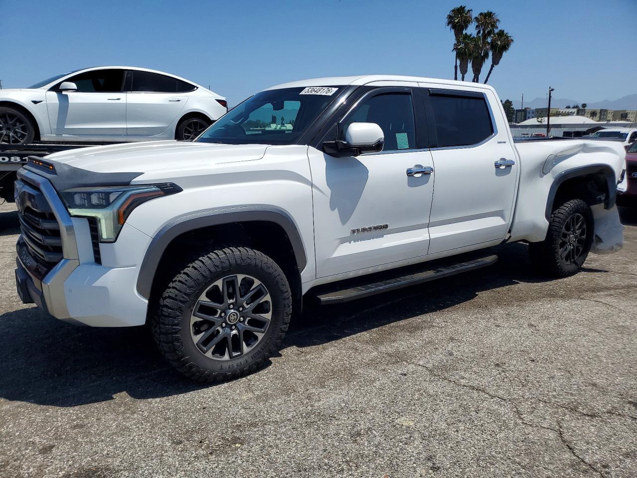 Salvage Toyota Tundra Image