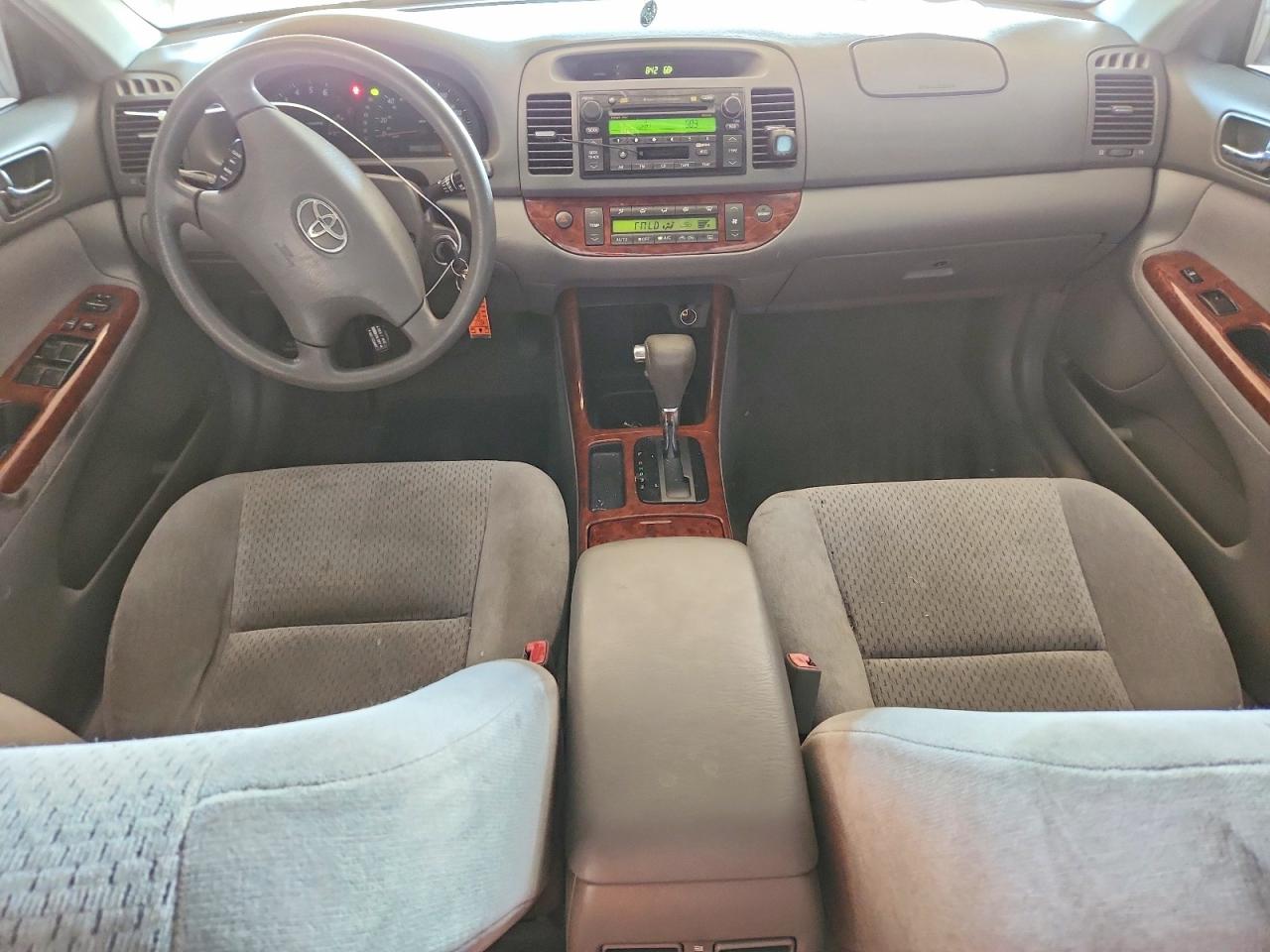 Toyota Camry Xle V6