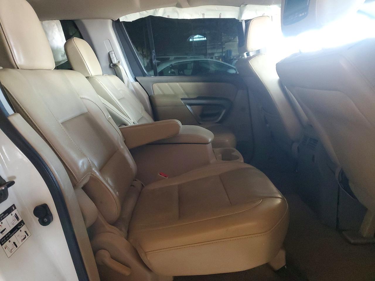 Nissan Armada Platinum