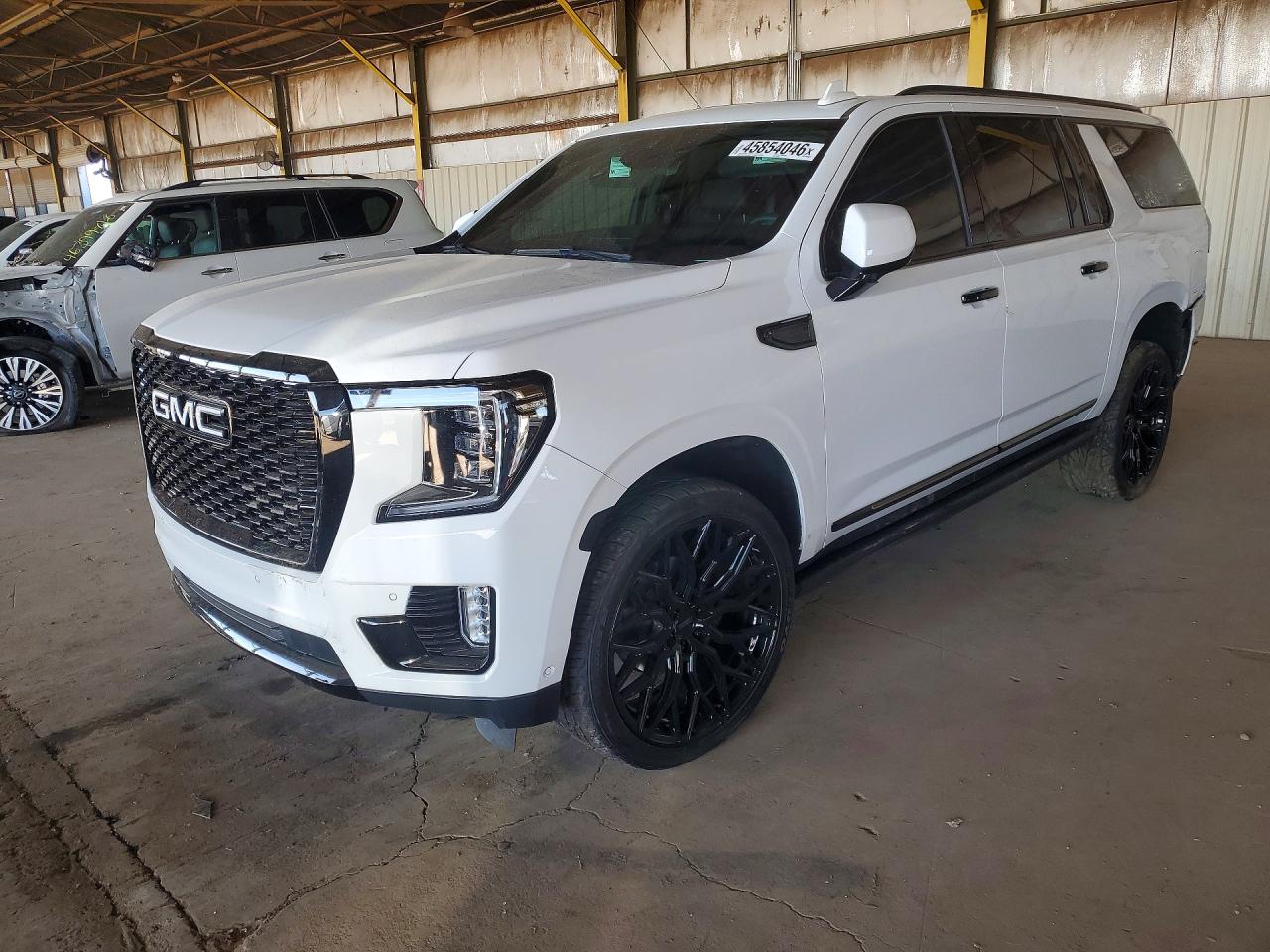 Salvage GMC Yukon Image