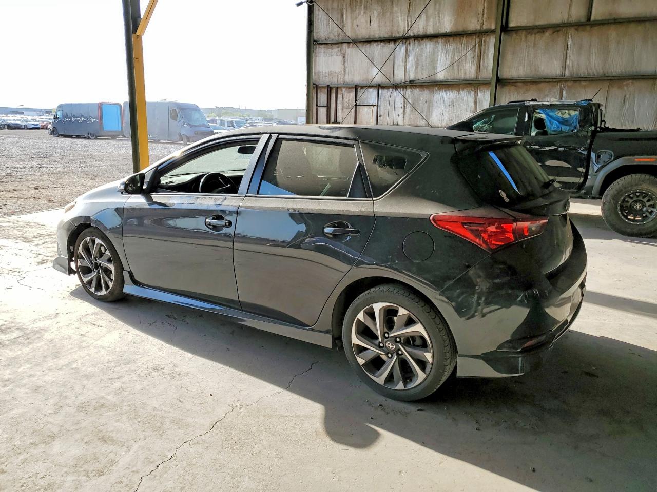 Scion iM Base