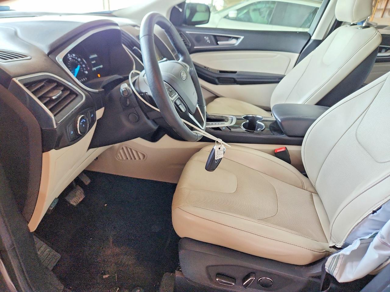 Ford Edge Titanium