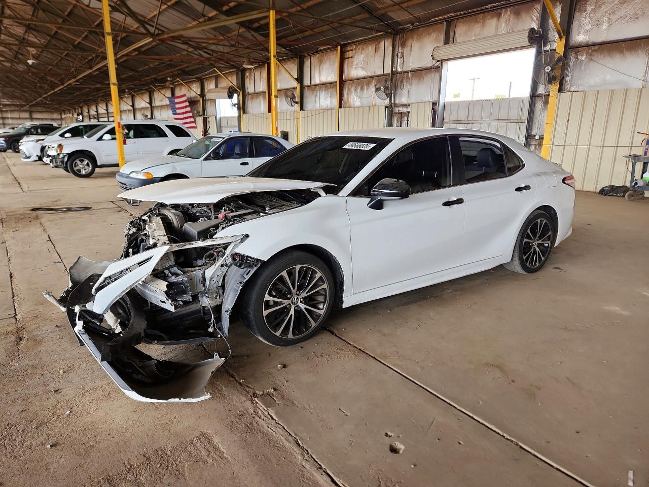 Salvage Toyota Camry Image