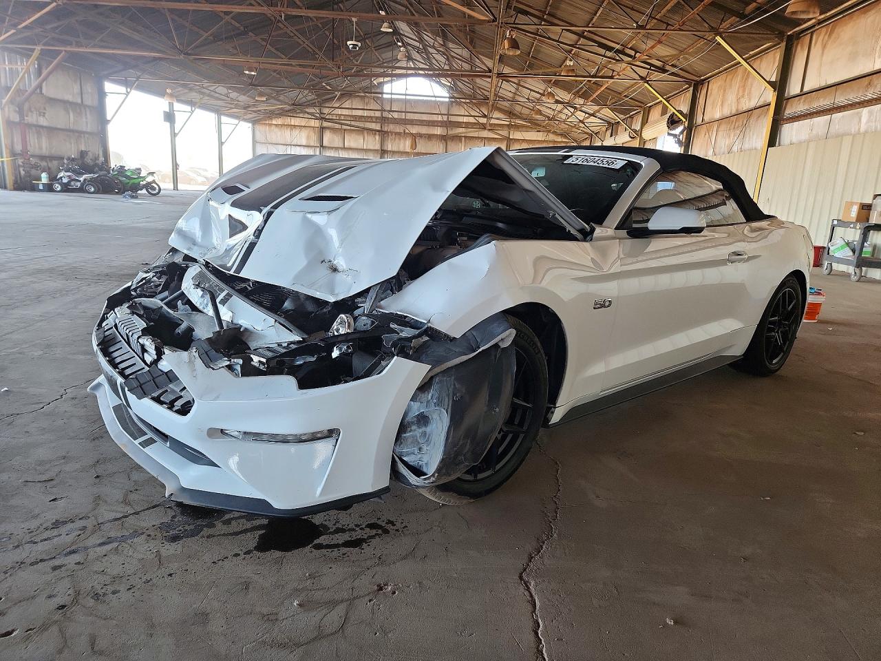 Salvage Ford Mustang Image