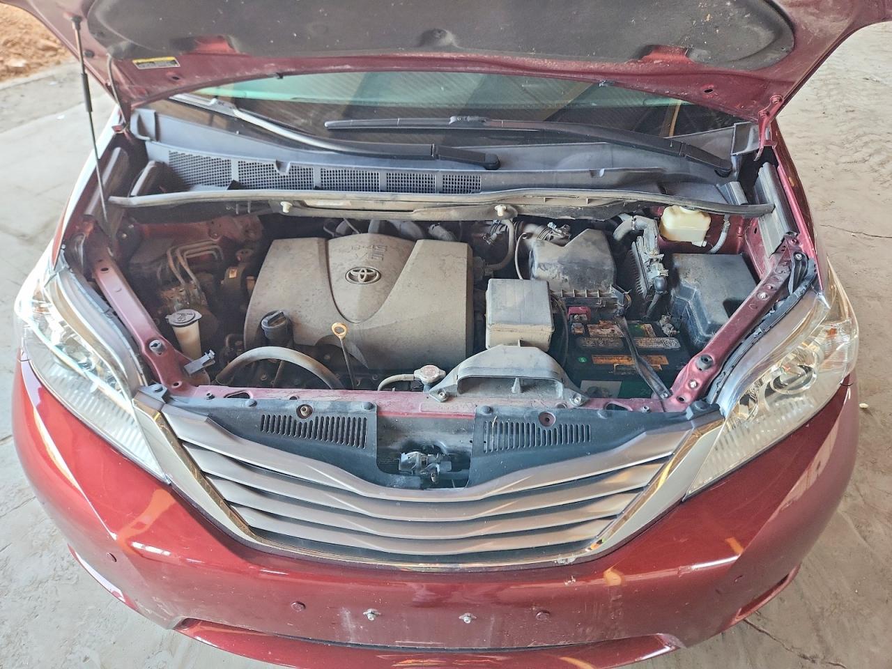 Toyota Sienna Xle 8-passenger