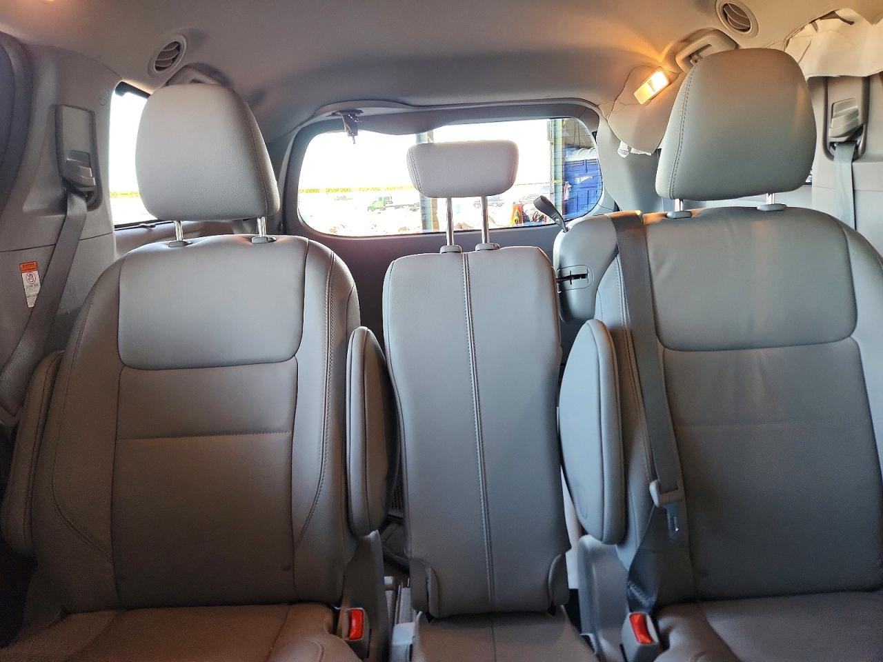 Toyota Sienna Xle 8-passenger