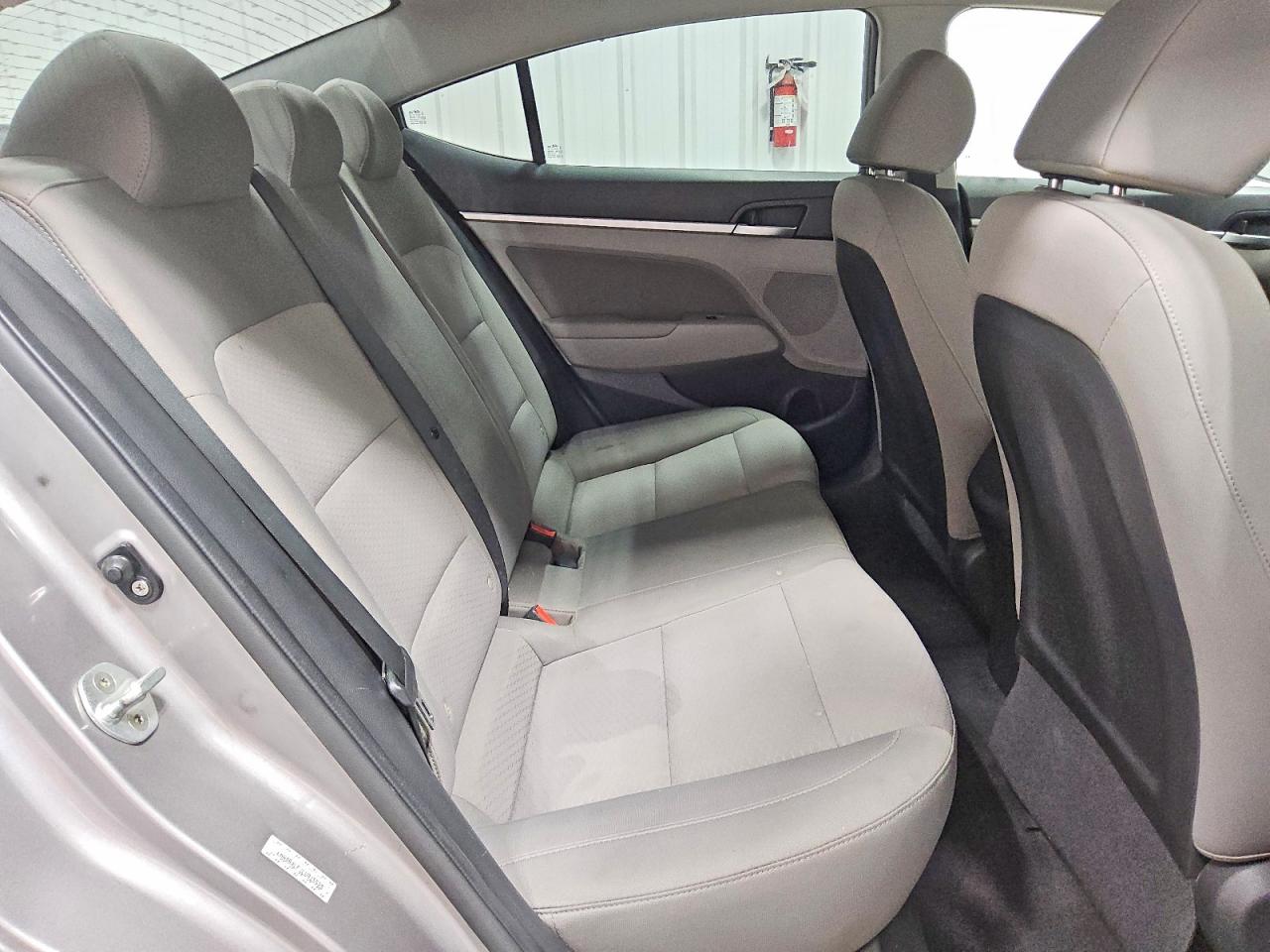 Hyundai ELANTRA Sel