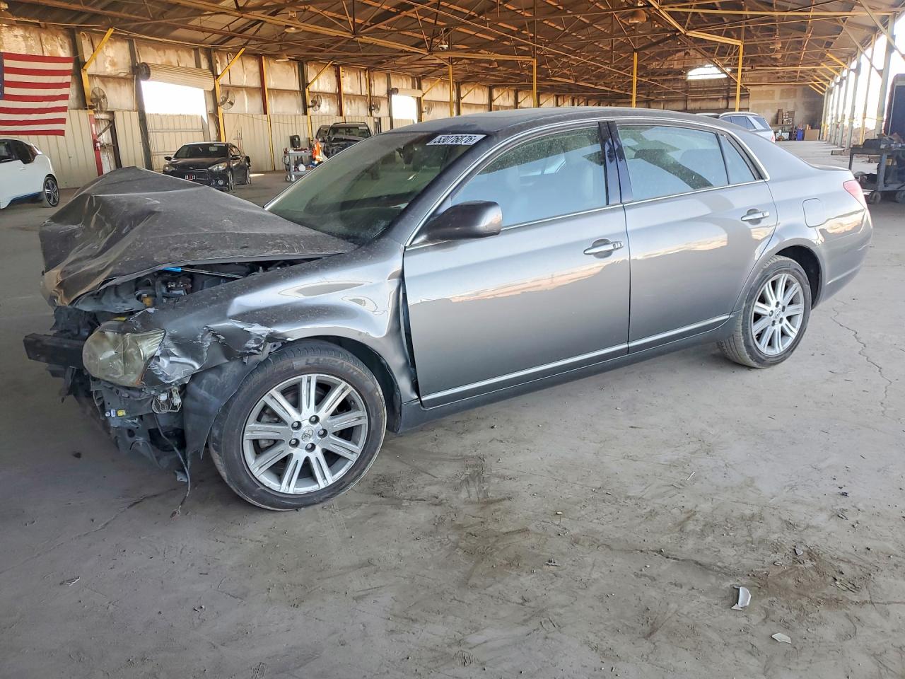 Salvage Toyota Avalon Image