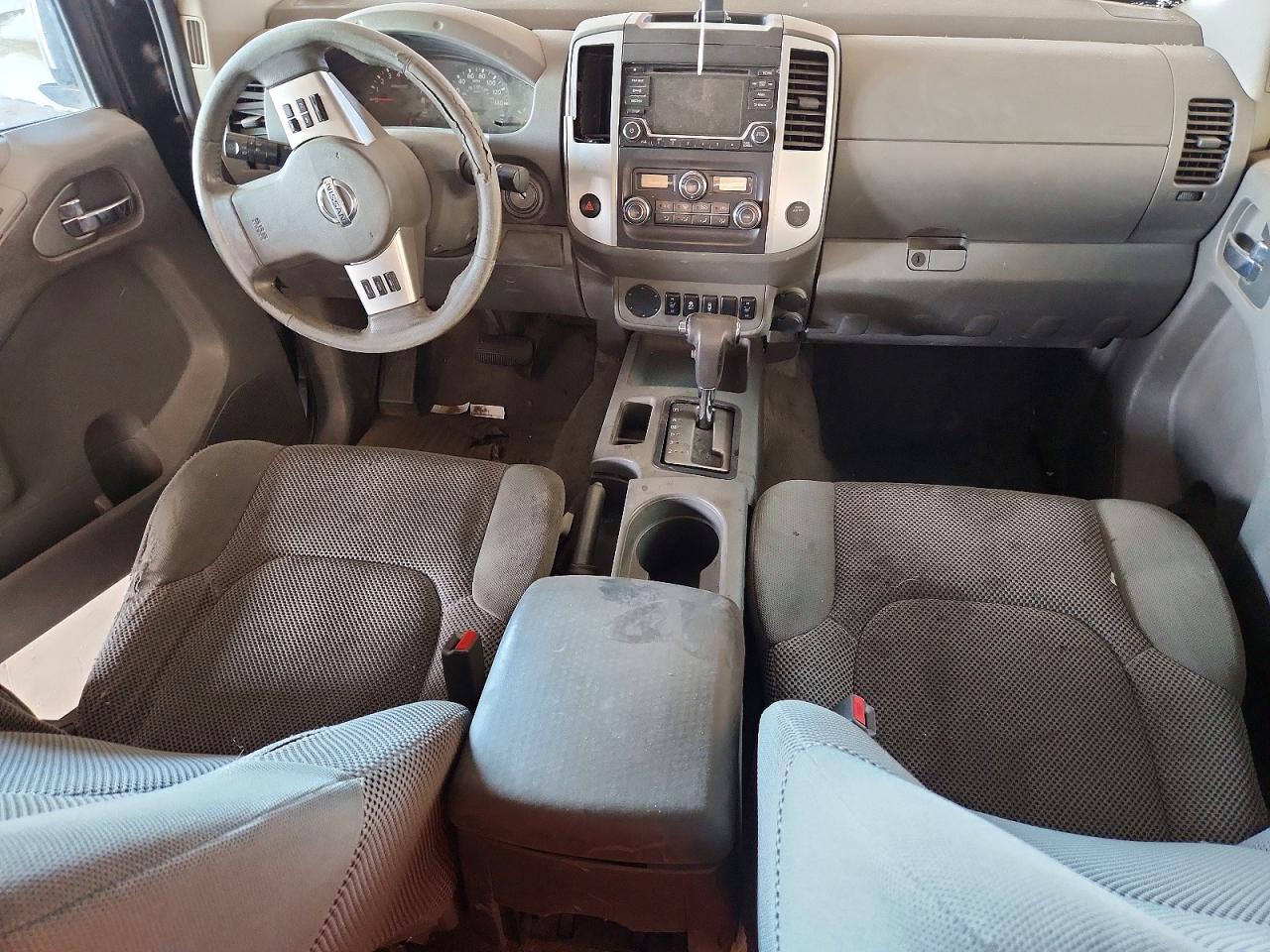 Nissan Frontier Sv