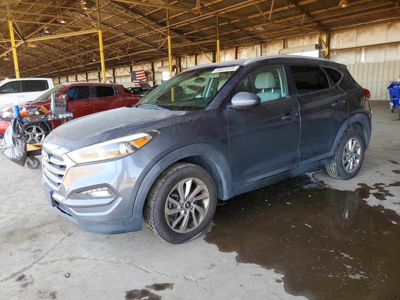 Salvage Hyundai TUCSON Image