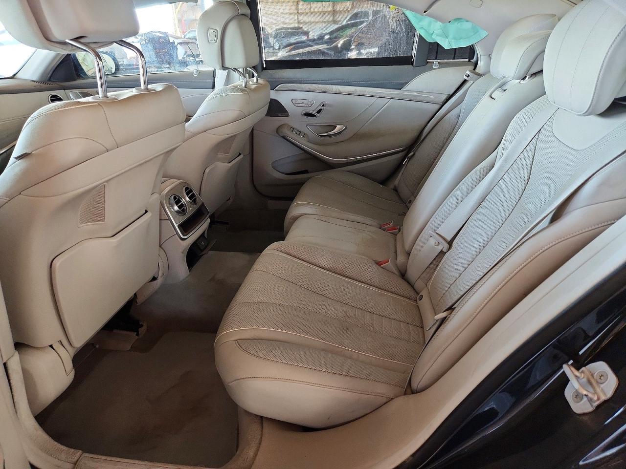Mercedes-Benz S-Class 550