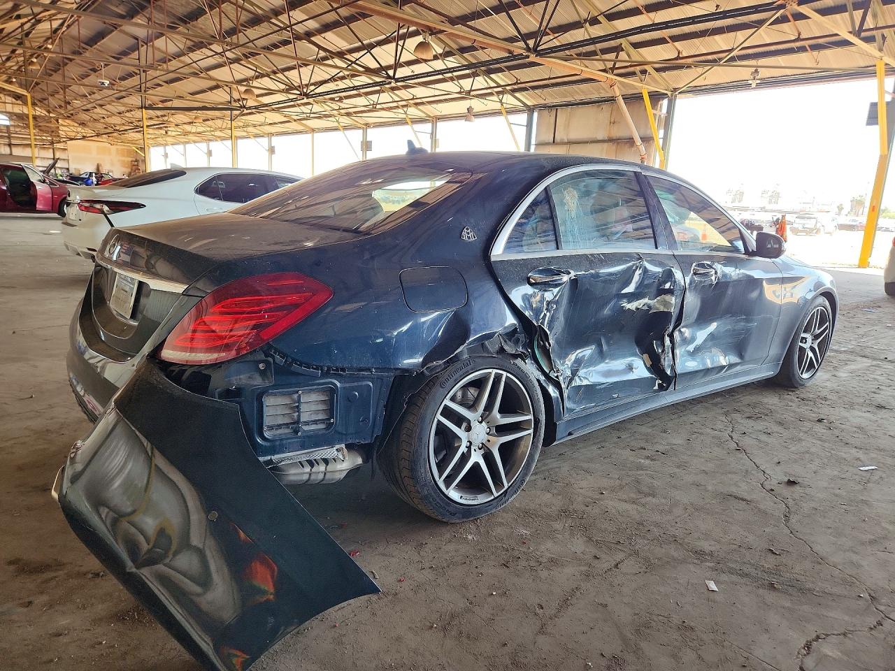 Mercedes-Benz S-Class 550