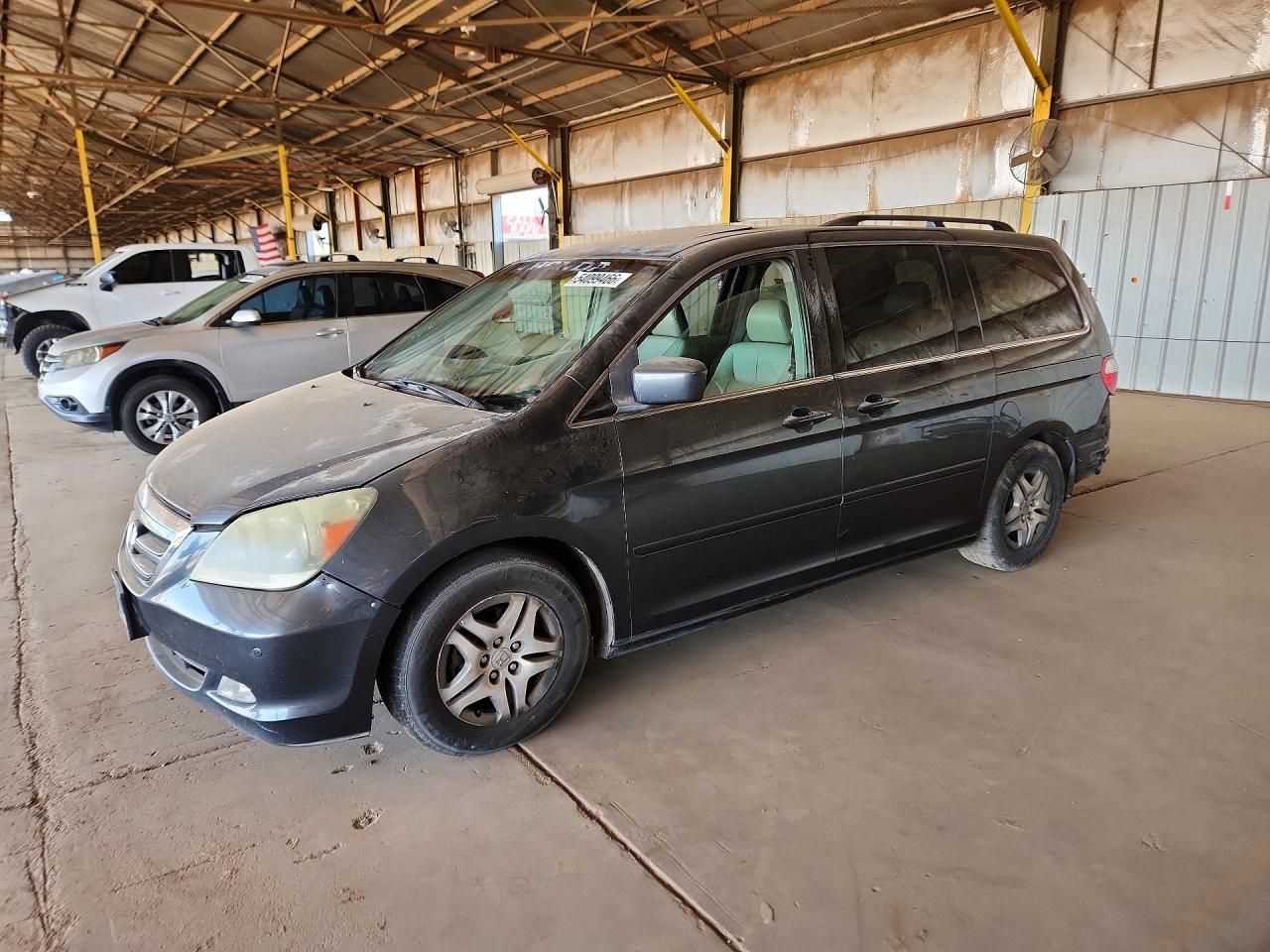 Salvage Honda Odyssey Image