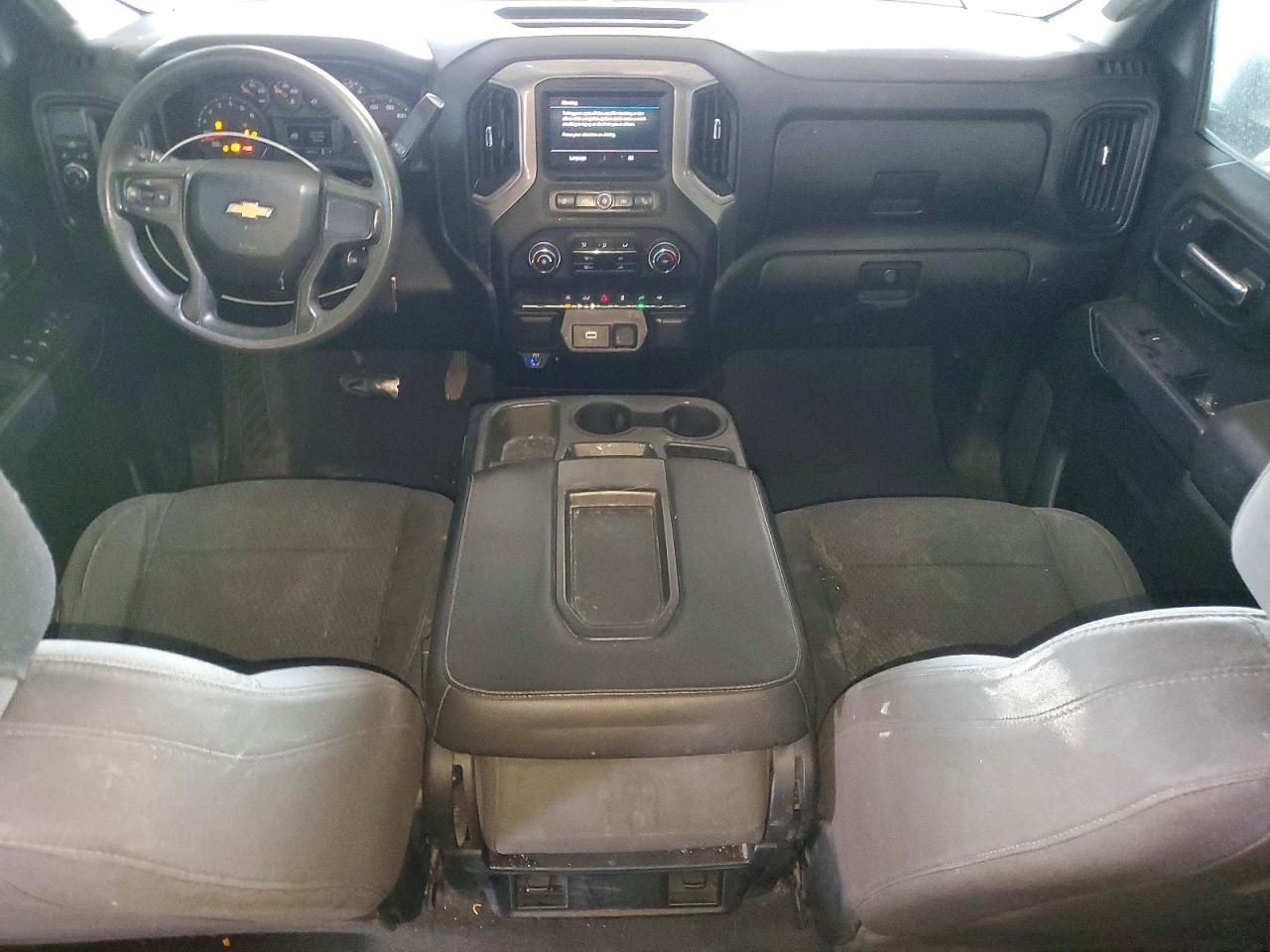 Chevrolet Silverado C1500 Custom