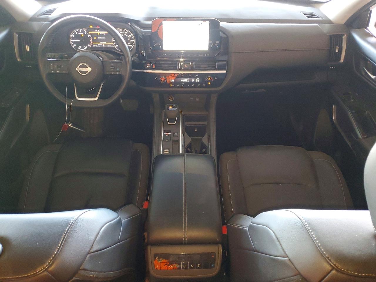 Nissan Pathfinder Sl