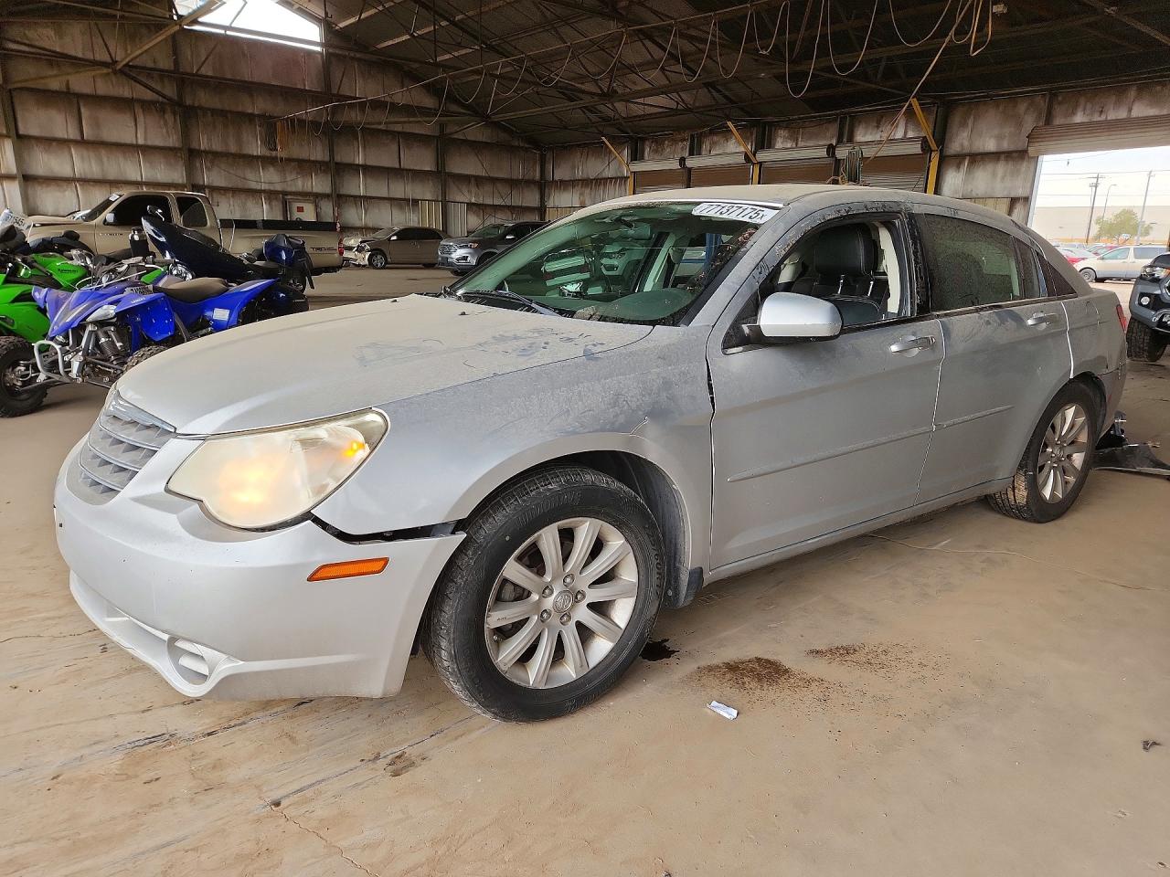Salvage Chrysler Sebring Image