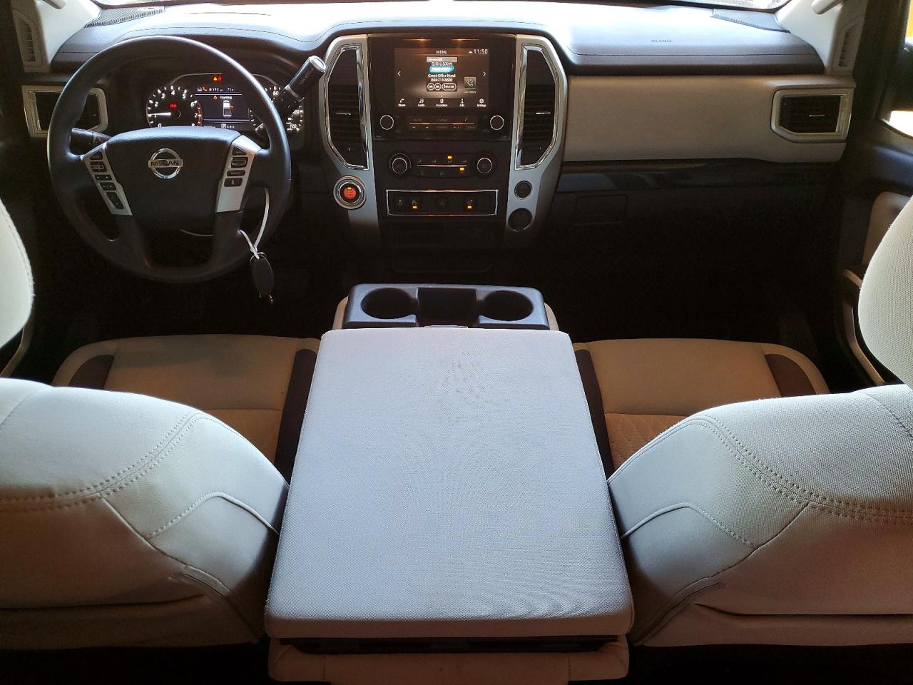 Nissan Titan Sv