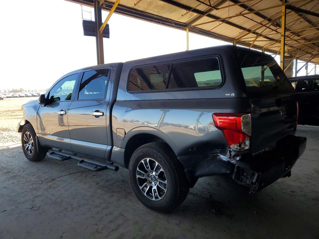Nissan Titan Sv