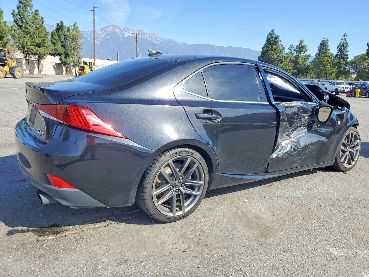 Lexus Is Base