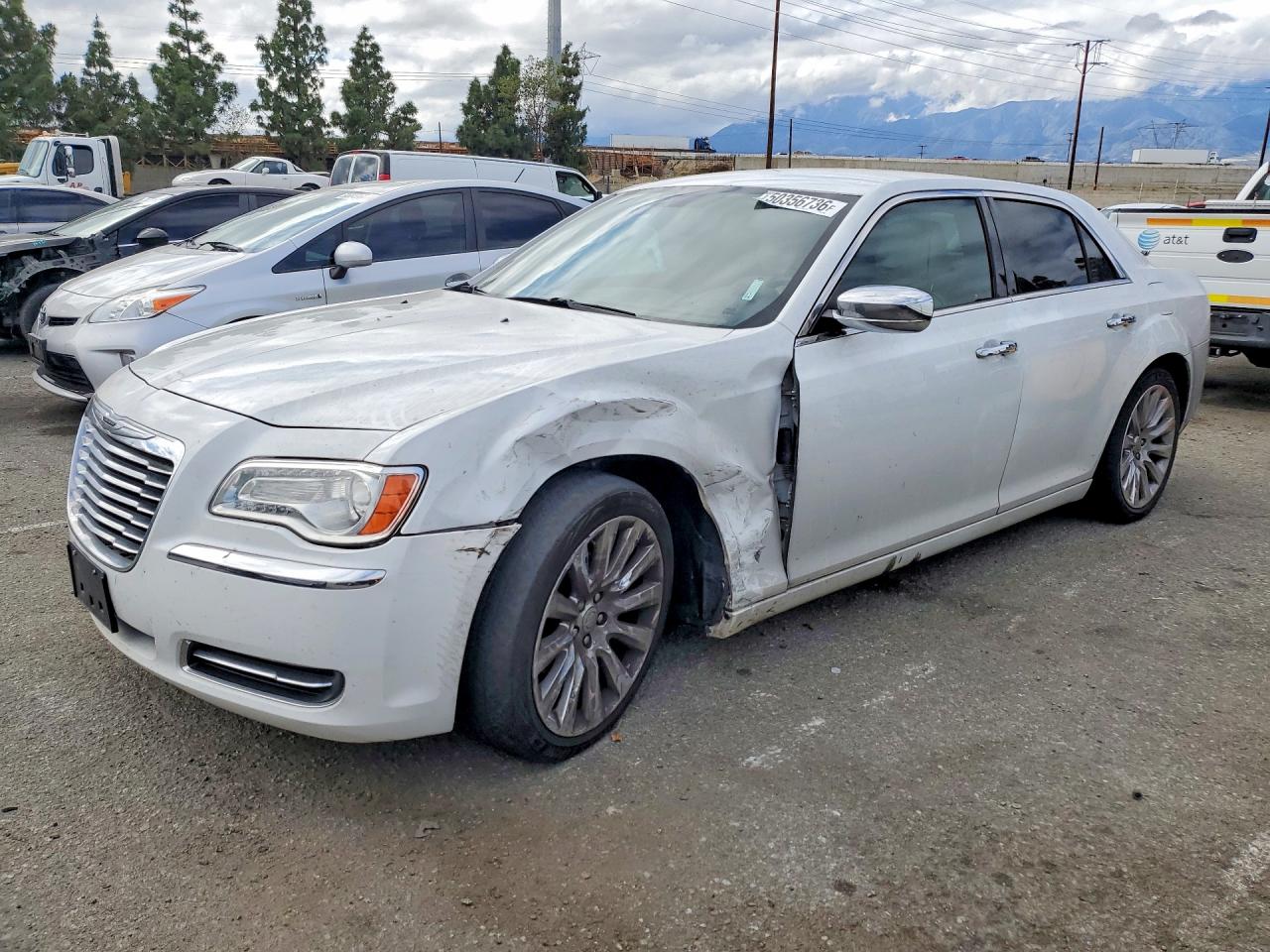 Salvage Chrysler 300 Image