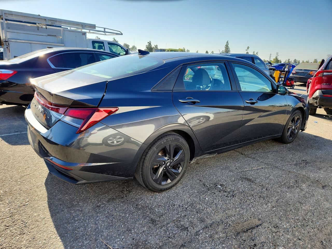 Hyundai ELANTRA Sel