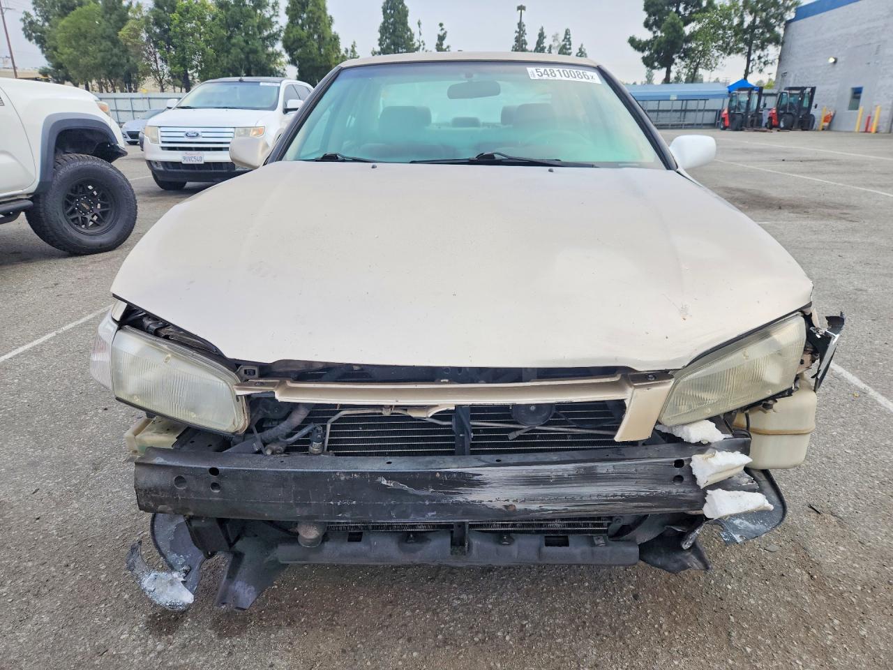 Toyota Camry Le V6