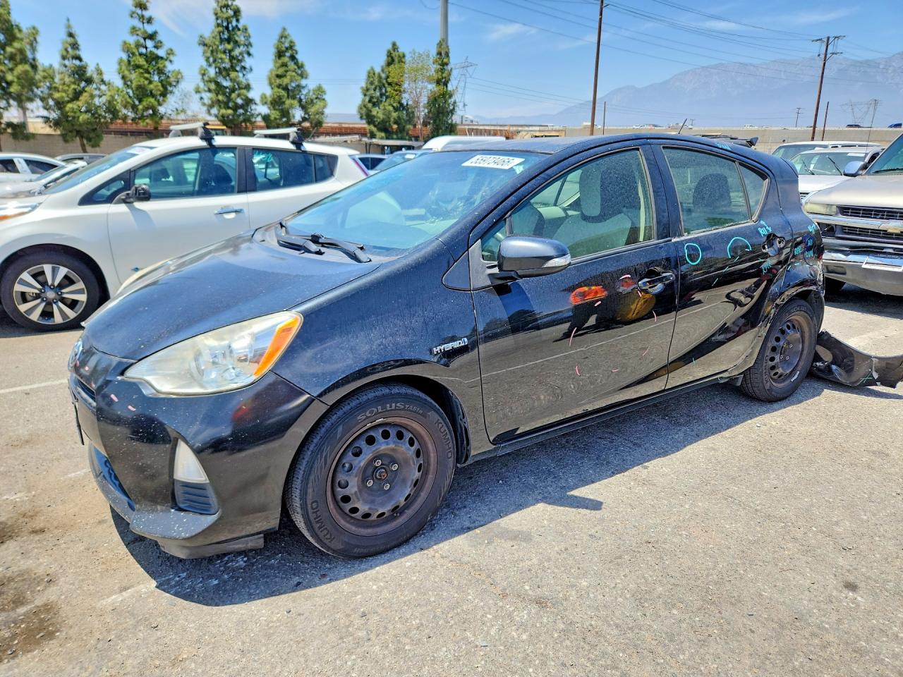 Salvage Toyota Prius Image