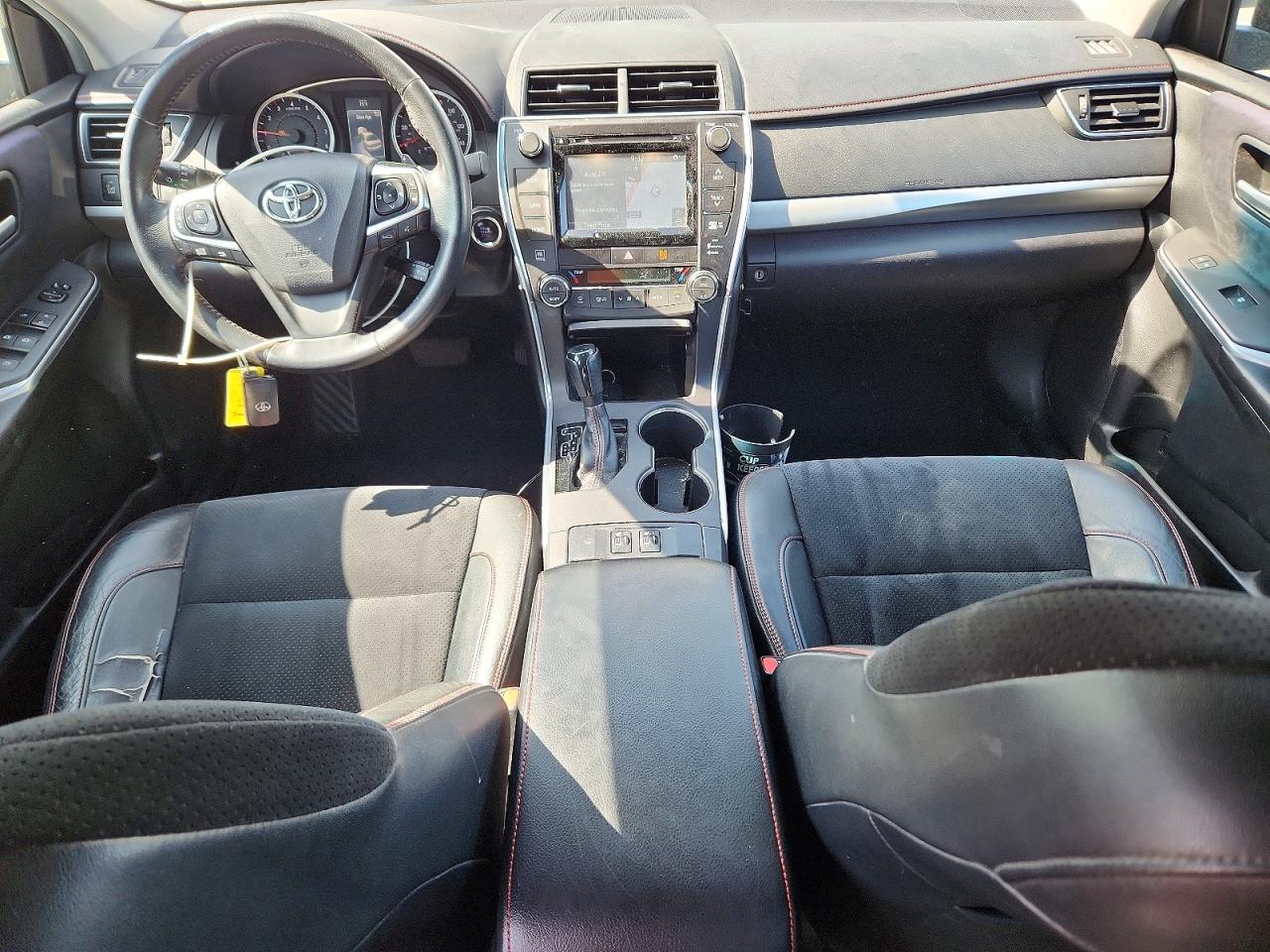 Toyota Camry Xse