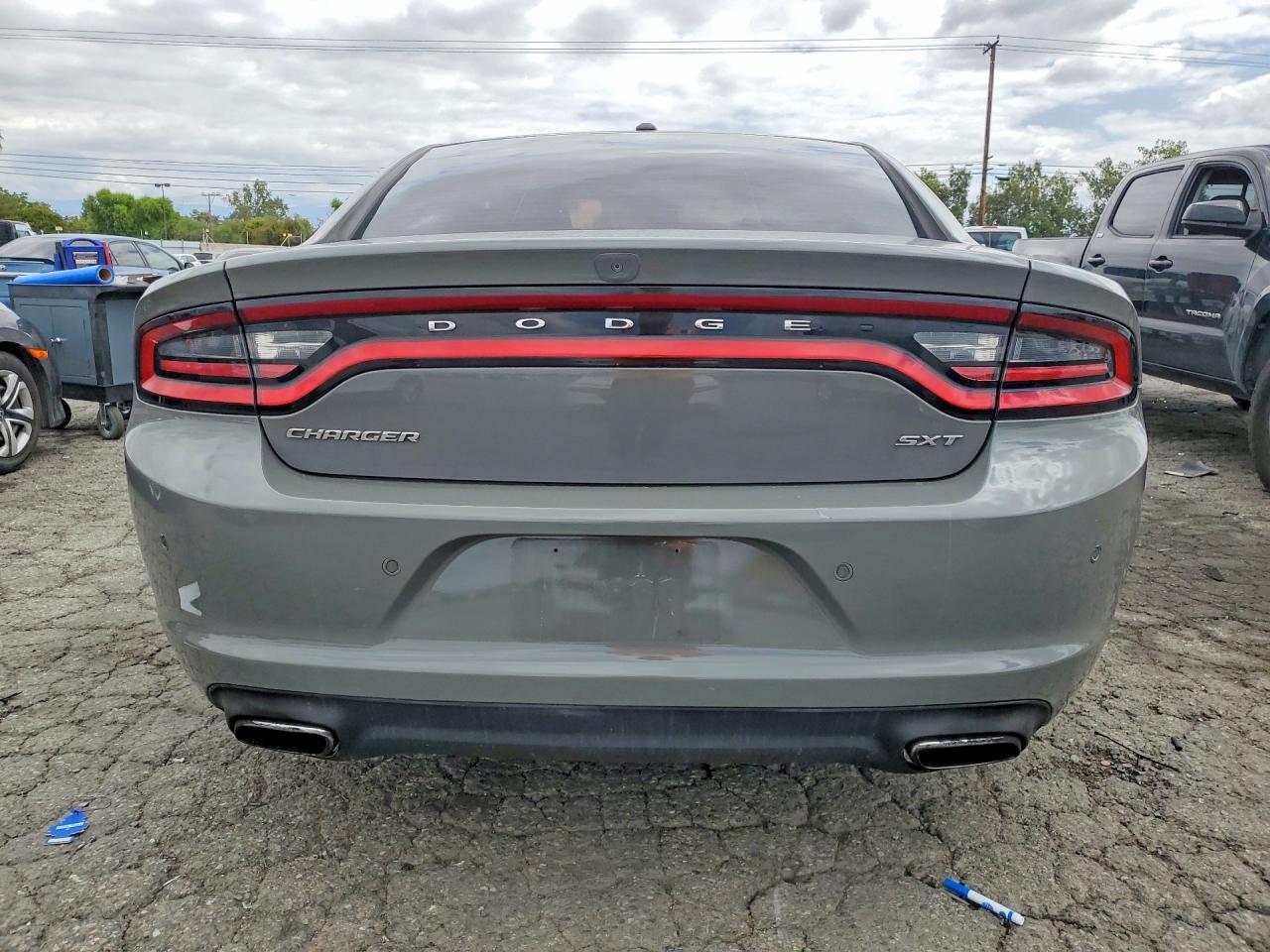 Dodge Charger Sxt