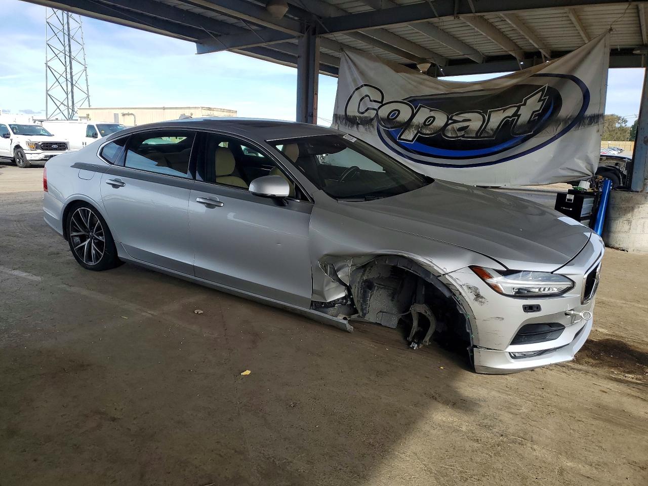 Volvo S90 T5 Momentum