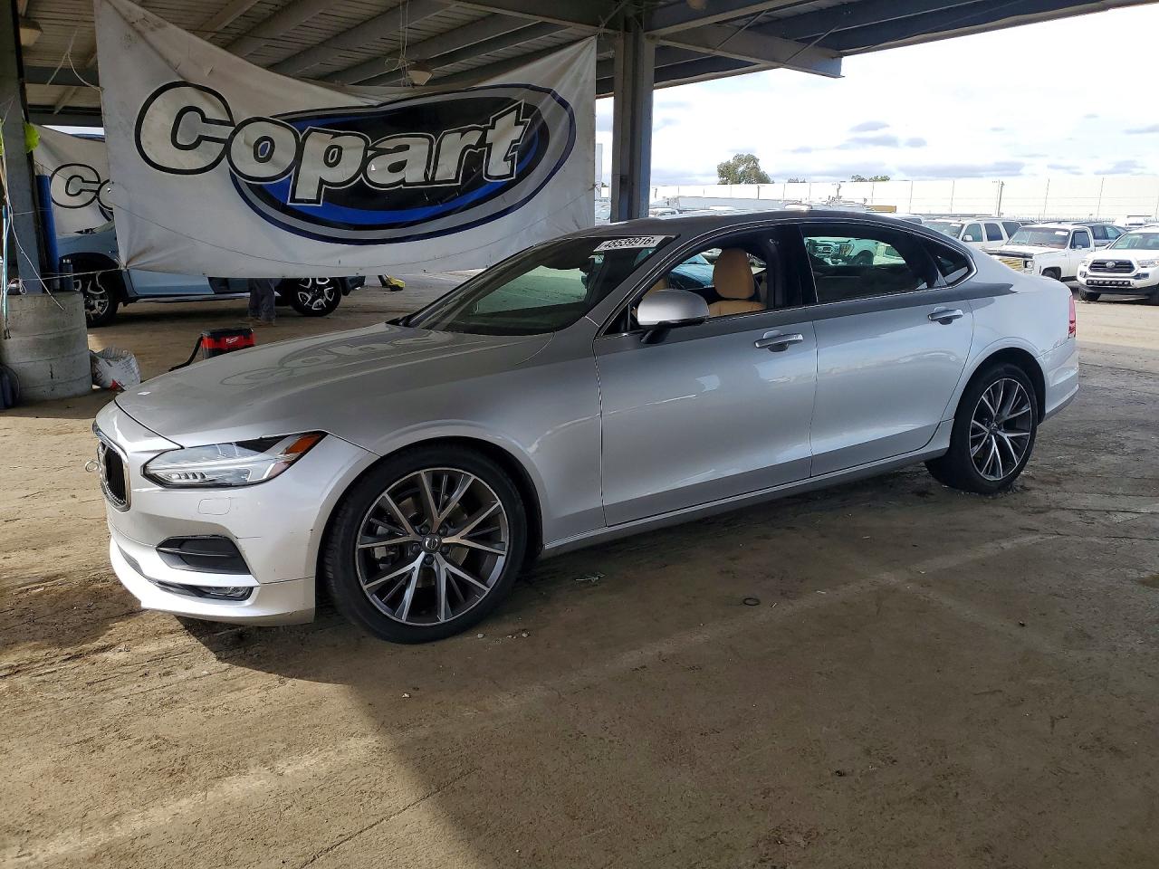Salvage Volvo S90 Image