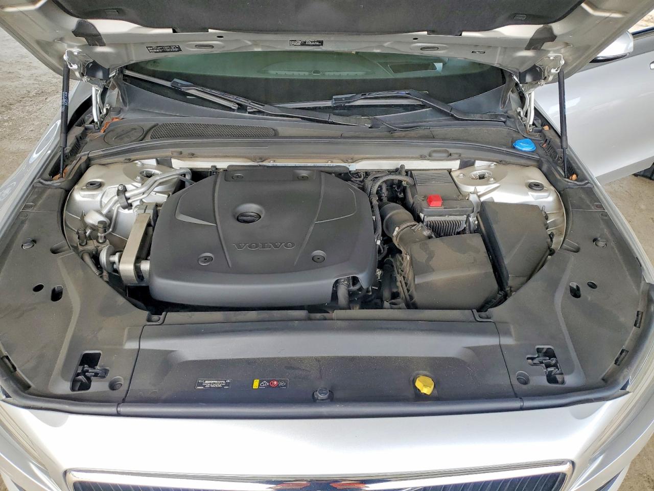 Volvo S90 T5 Momentum