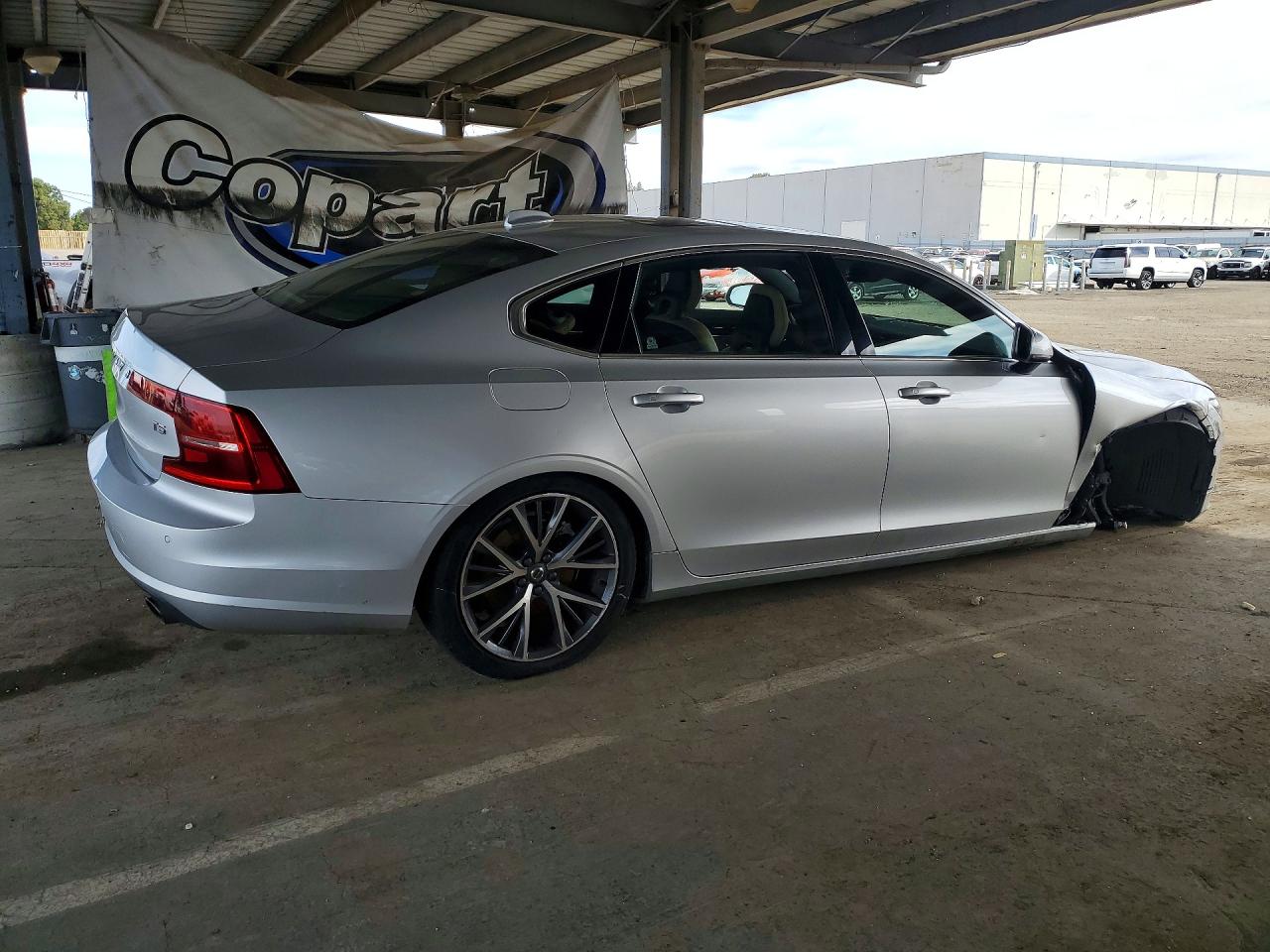 Volvo S90 T5 Momentum