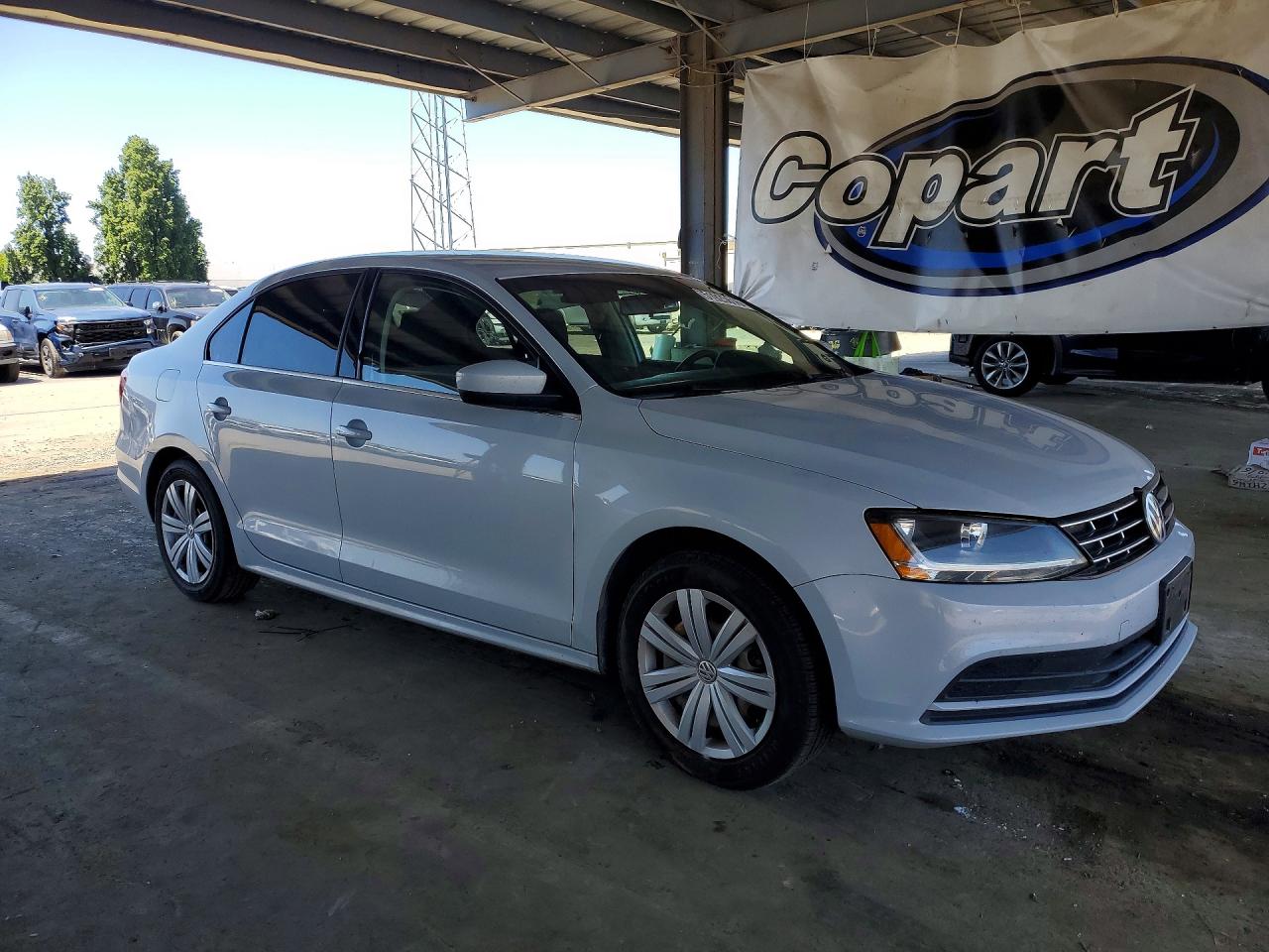 Volkswagen Jetta S