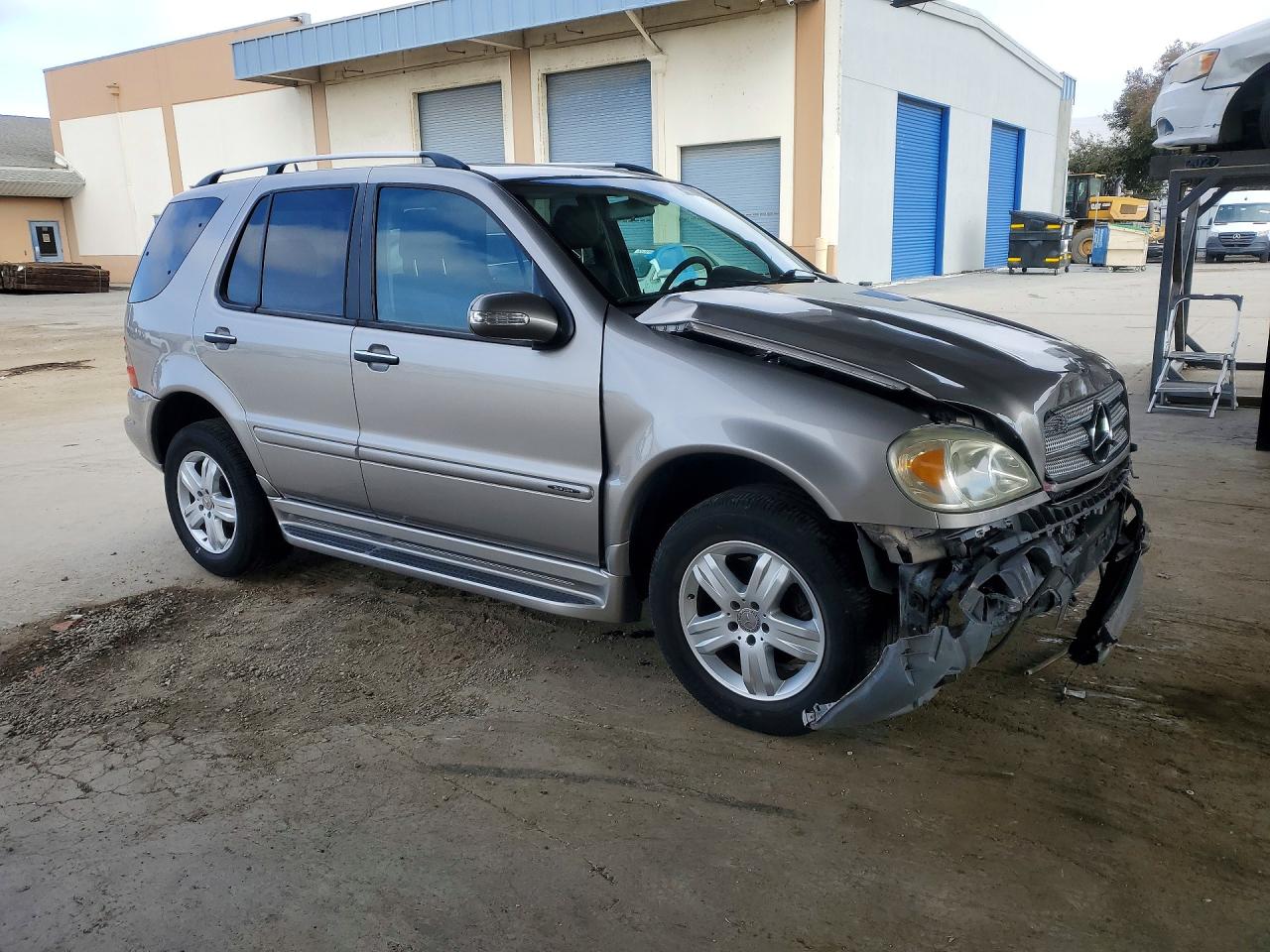 Mercedes-Benz M-Class 350