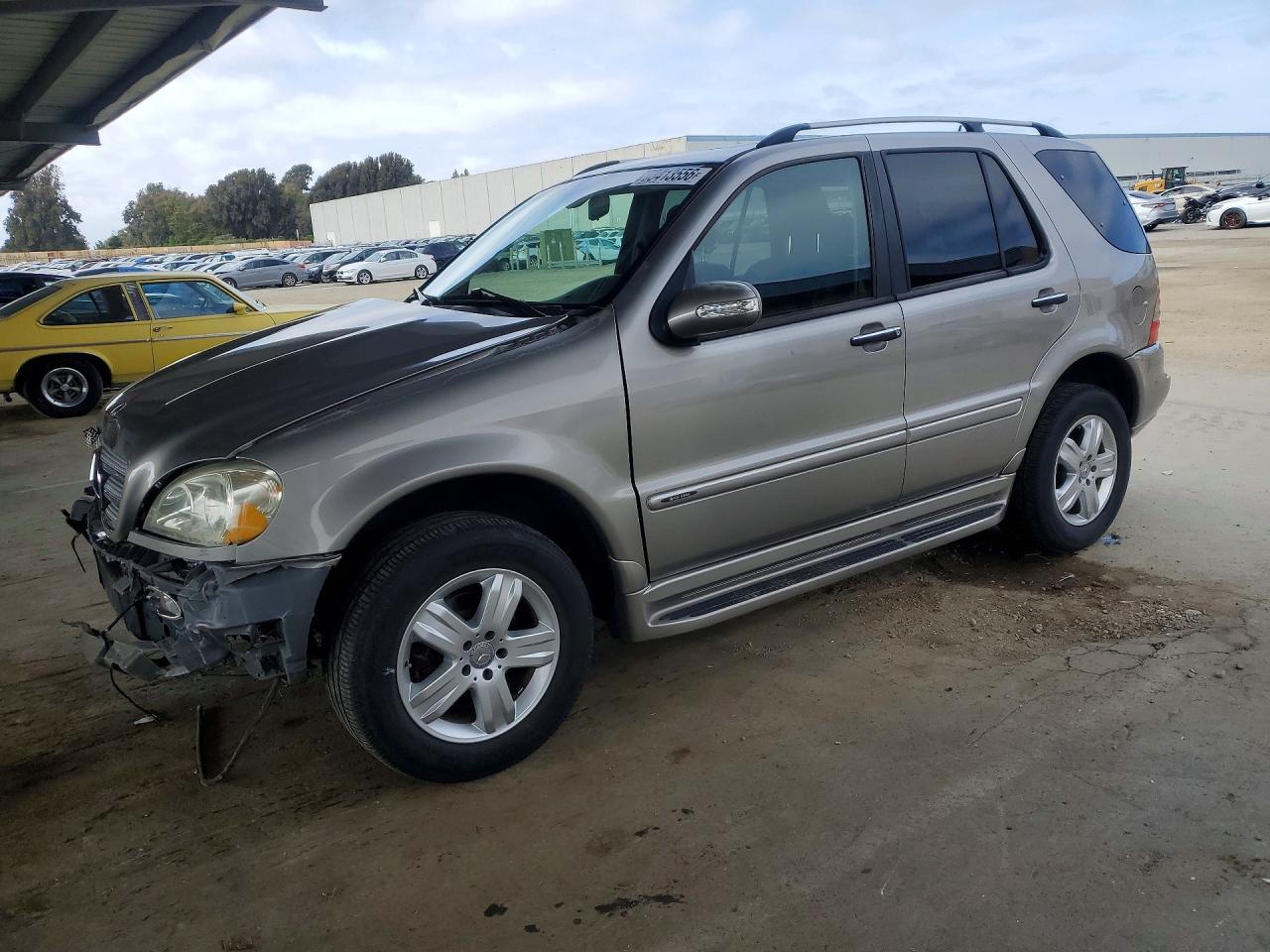 Salvage Mercedes-Benz M-Class Image