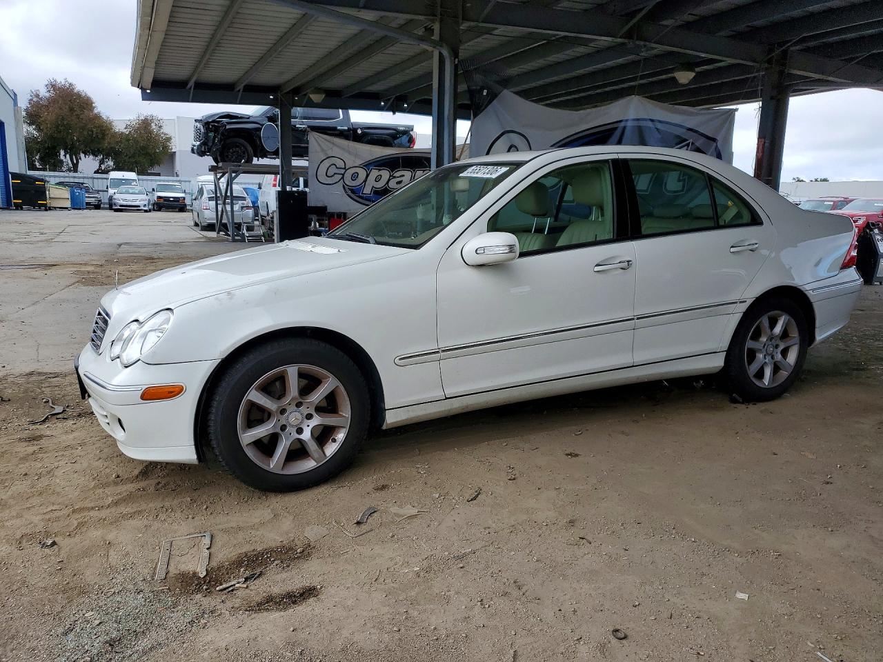 Salvage Mercedes-Benz C-Class Image