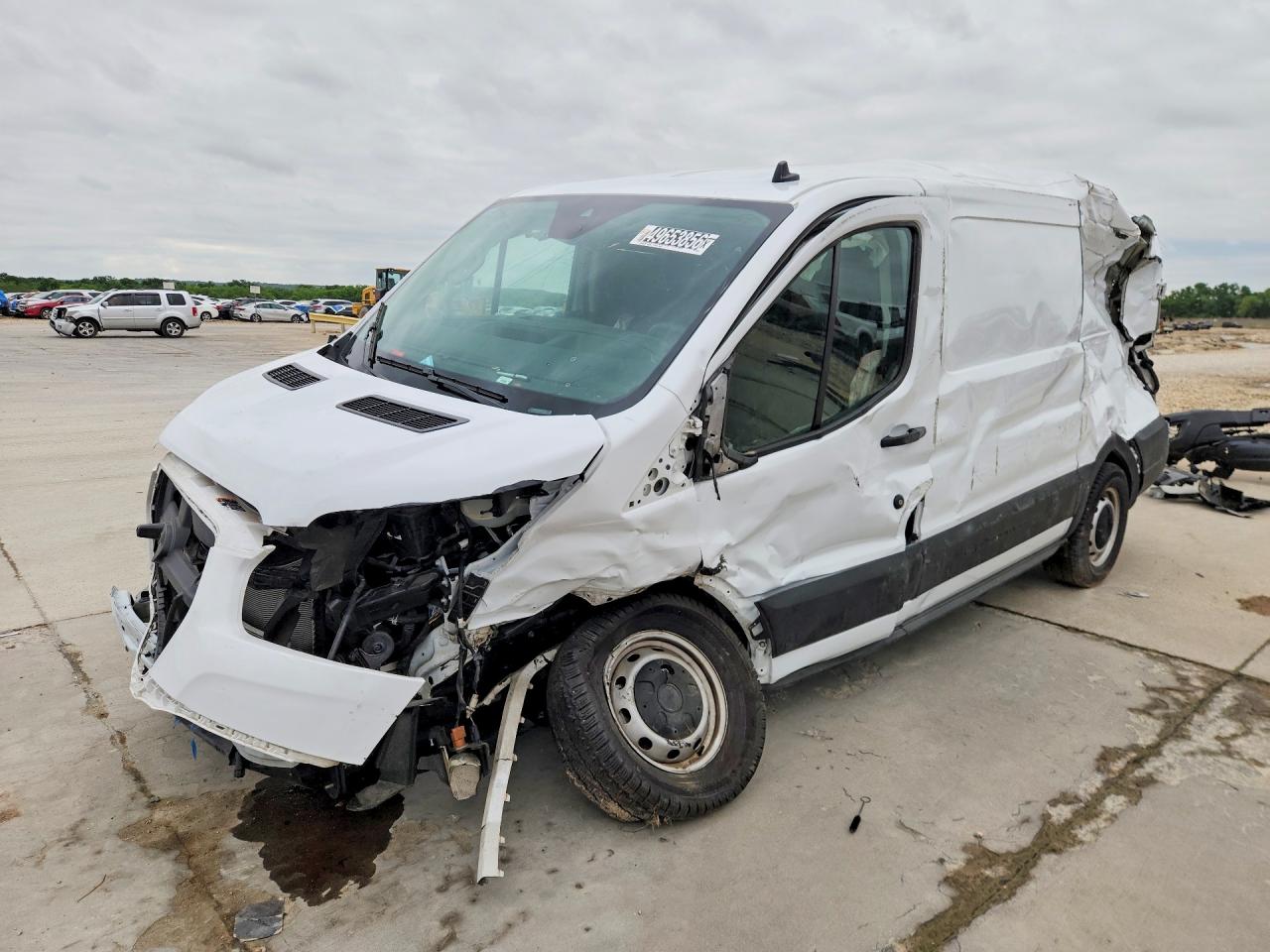 Salvage Ford Transit Image