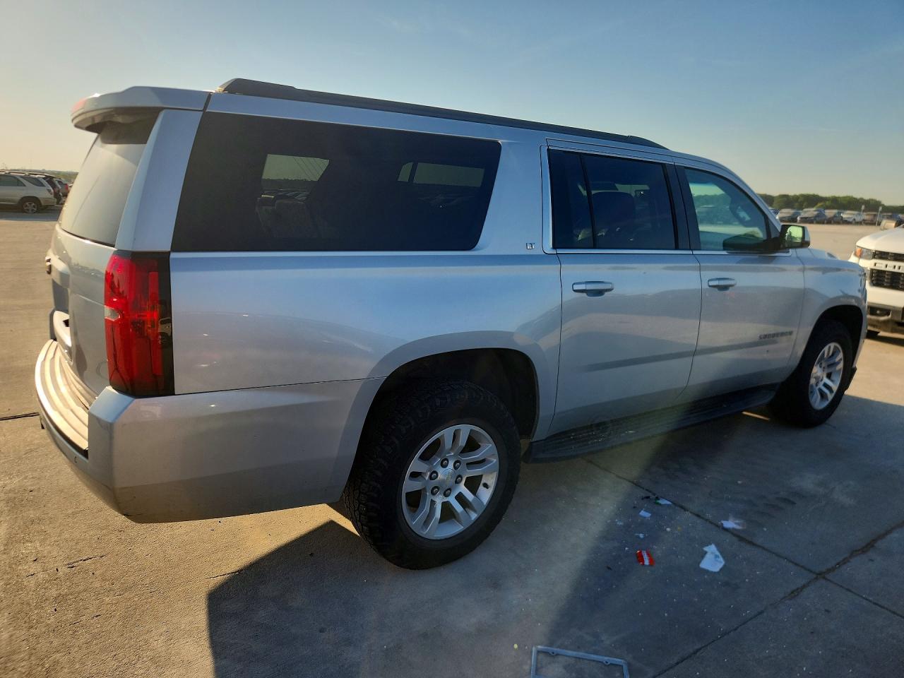 Chevrolet Suburban C1500 Lt