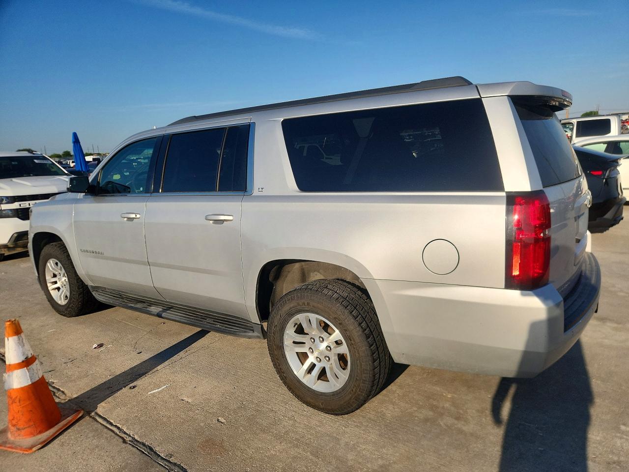 Chevrolet Suburban C1500 Lt