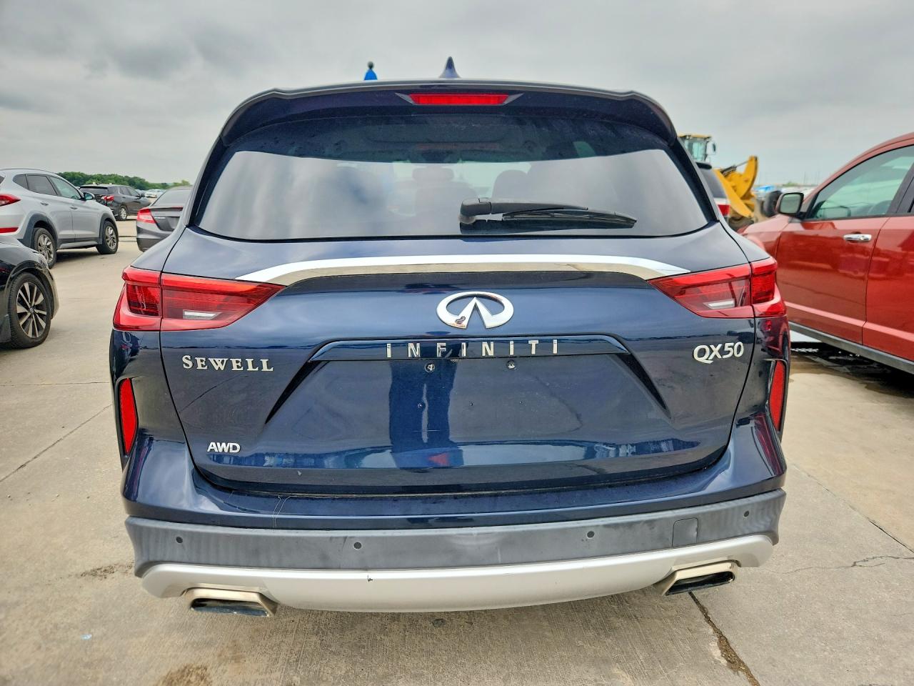 INFINITI Qx Essential